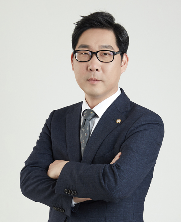 임광훈 변호사 사진